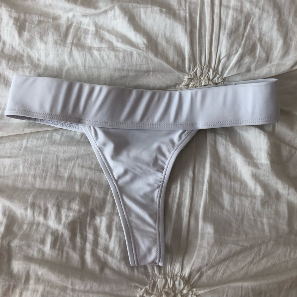 BOUTINE LA BIKINI